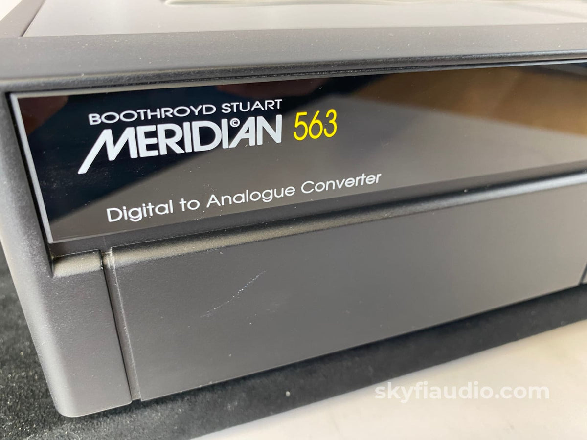 Meridian 563 Digital to Audio Converter, Vintage Gold!