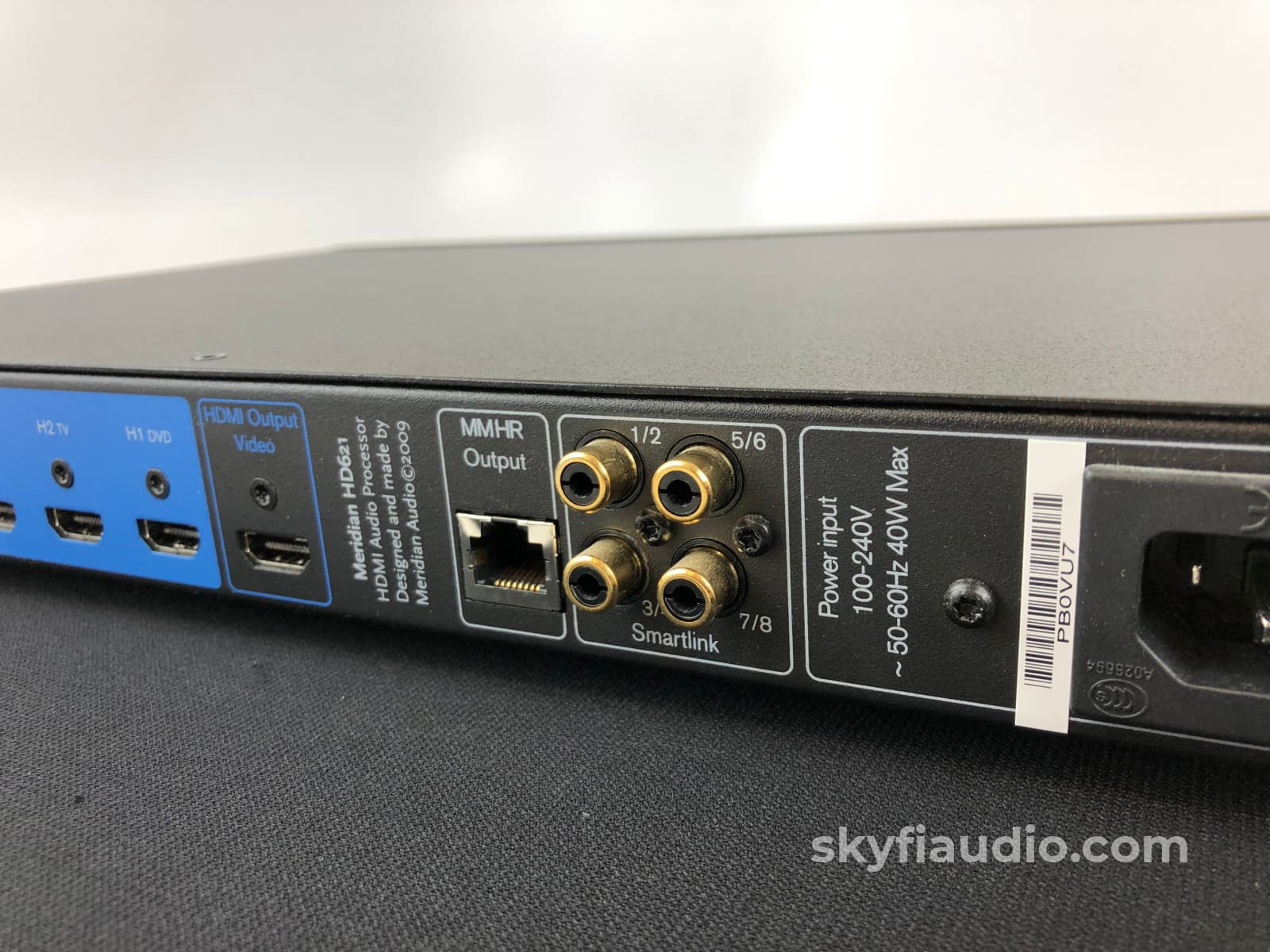 Meridian 861 Home Theater Processor Version 8.0 and HD621 HDMI Switch