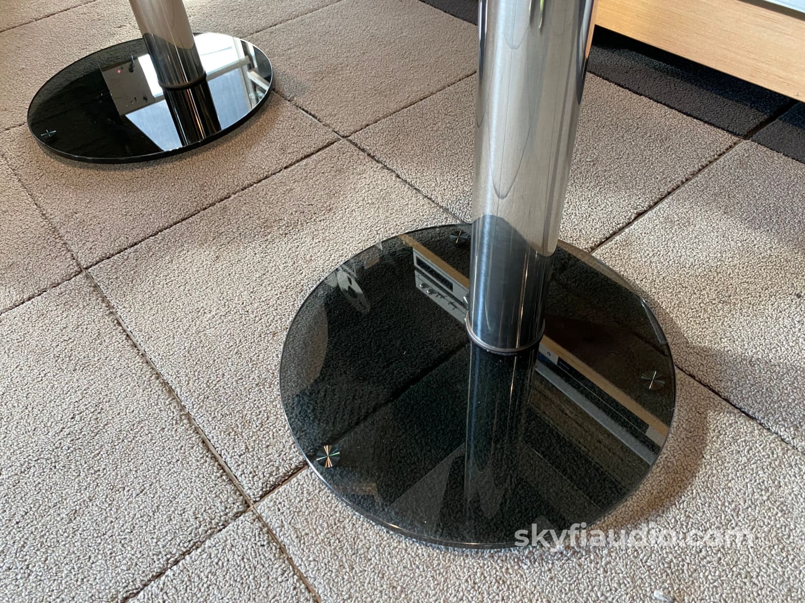 Meridian Dsp3200 Digital Active Powered Speakers With Stands Current Model