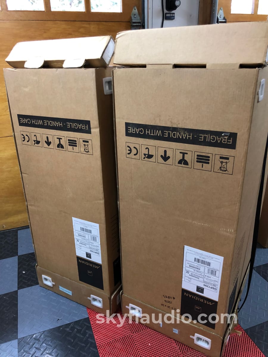 Meridian Dsp7200Se Digital Signal Processing Loudspeaker System Speakers