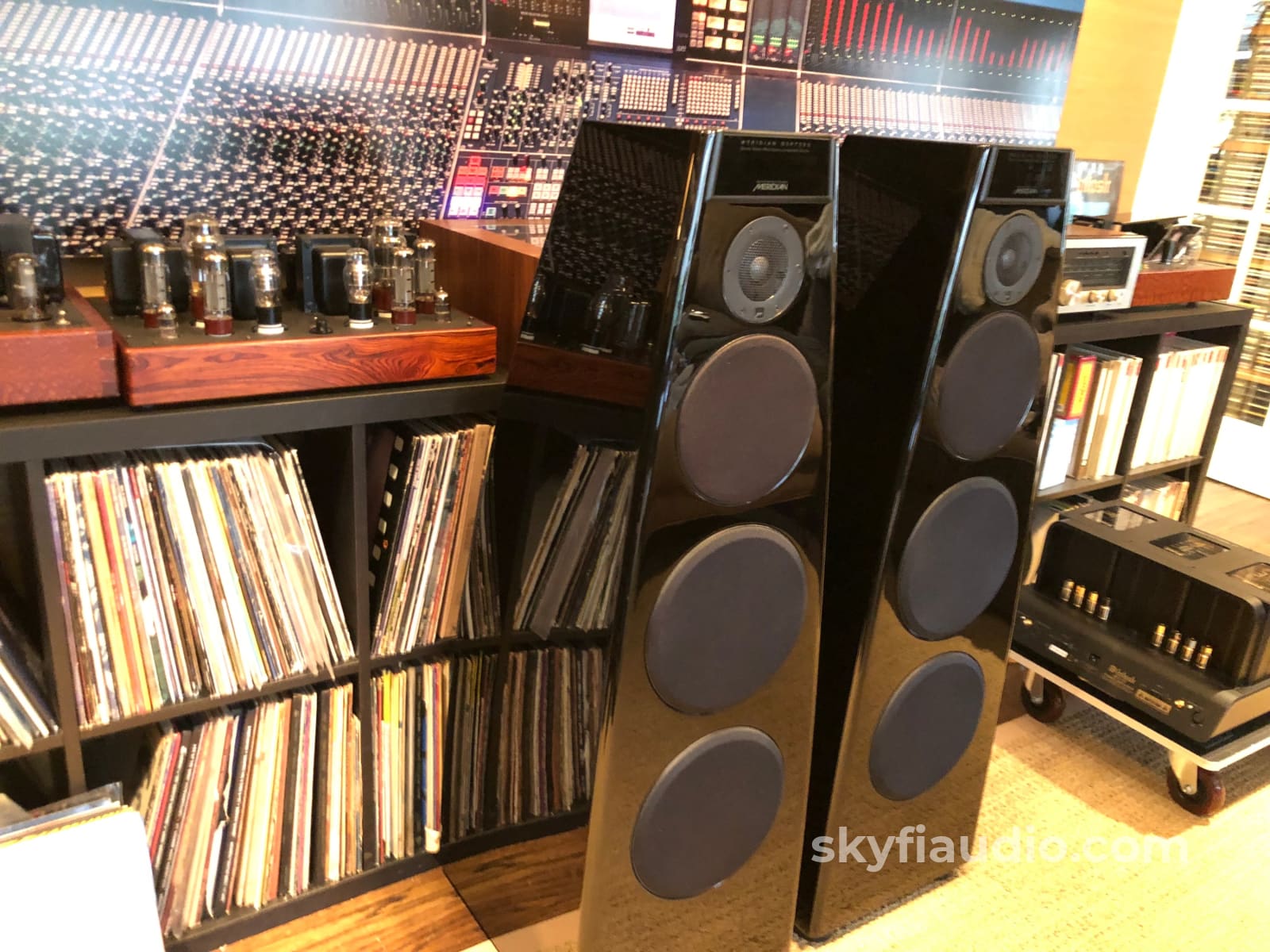 Meridian Dsp7200Se Digital Signal Processing Loudspeaker System Speakers