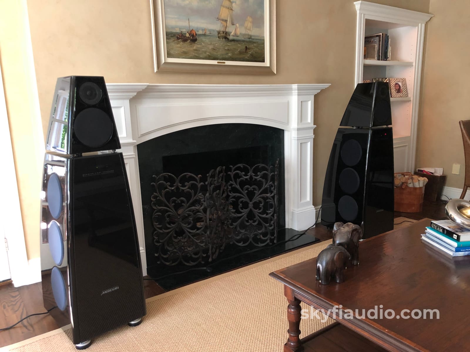Meridian Dsp8000 Flagship Powered Speakers
