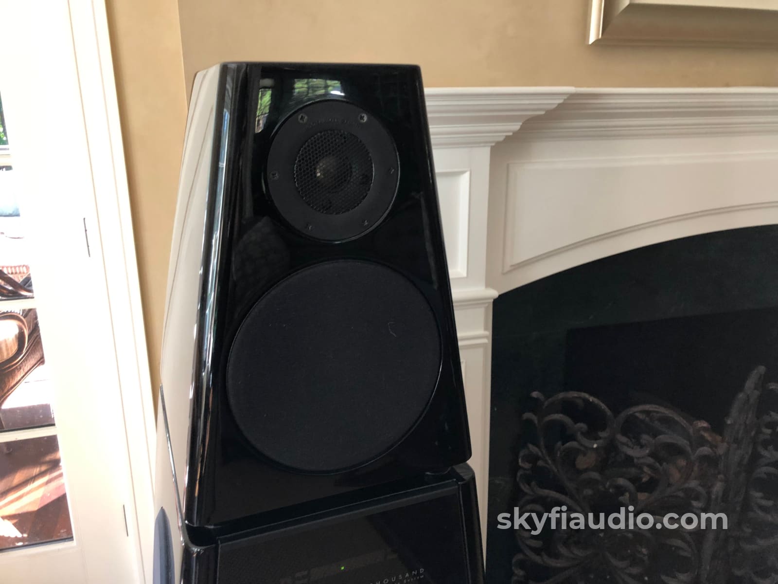 Meridian Dsp8000 Flagship Powered Speakers