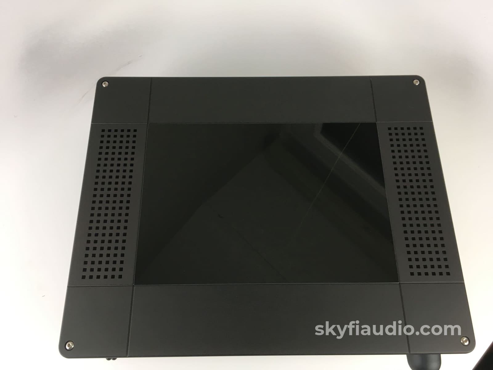 Meridian G68Xxv - Av Processor With Xlr Audio In/Out And Remote Perfect Preamplifier