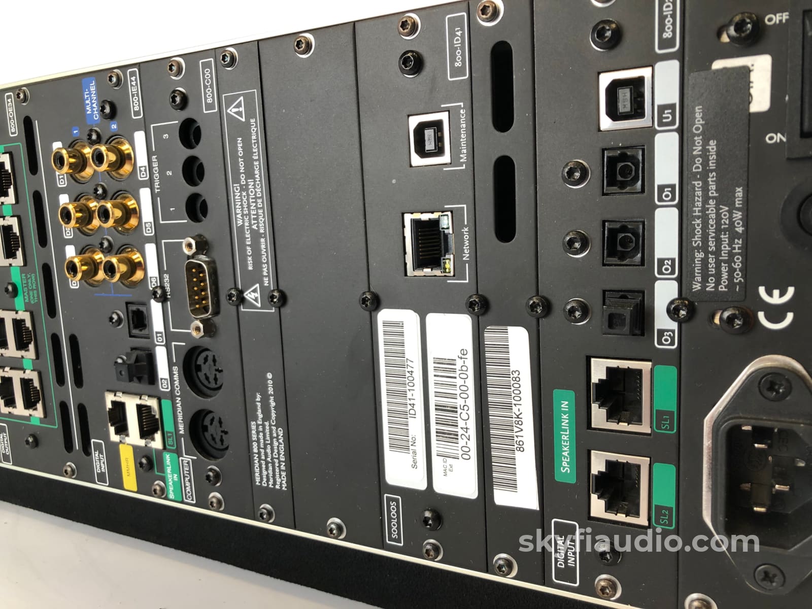 Meridian Reference Digital Surround Controller 861V8 - Latest Software Preamplifier
