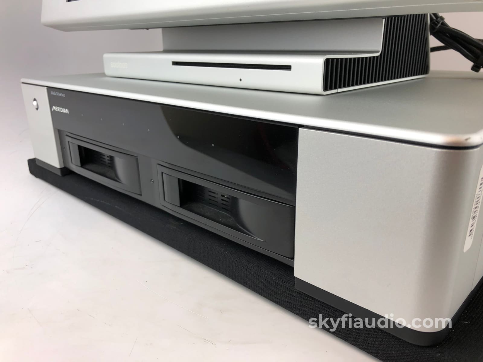 Meridian Sooloos Control 15 Music Server Featuring Mqa And 4Tb Media Drive Cd + Digital