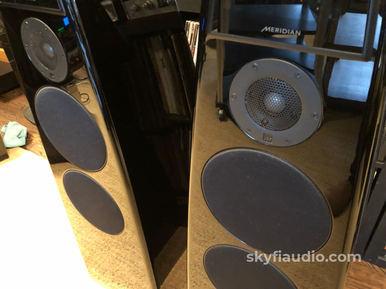Meridian Special Edition Dsp5200 Digital Active Speakers In Original Boxes