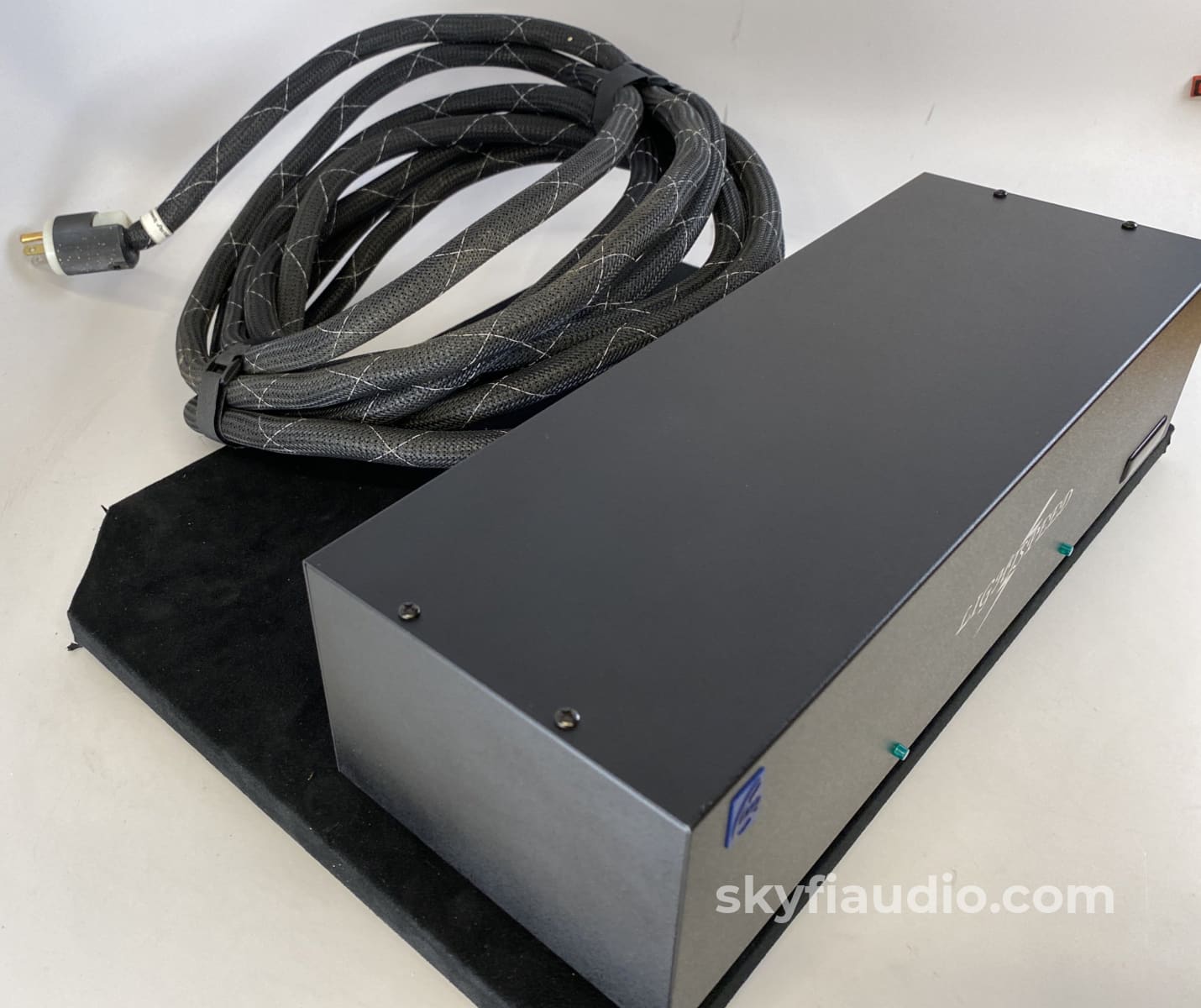 Michael Chang Lightspeed Cls Ht 1000 Mkii Powerline Filter With Long Cable Power Conditioner