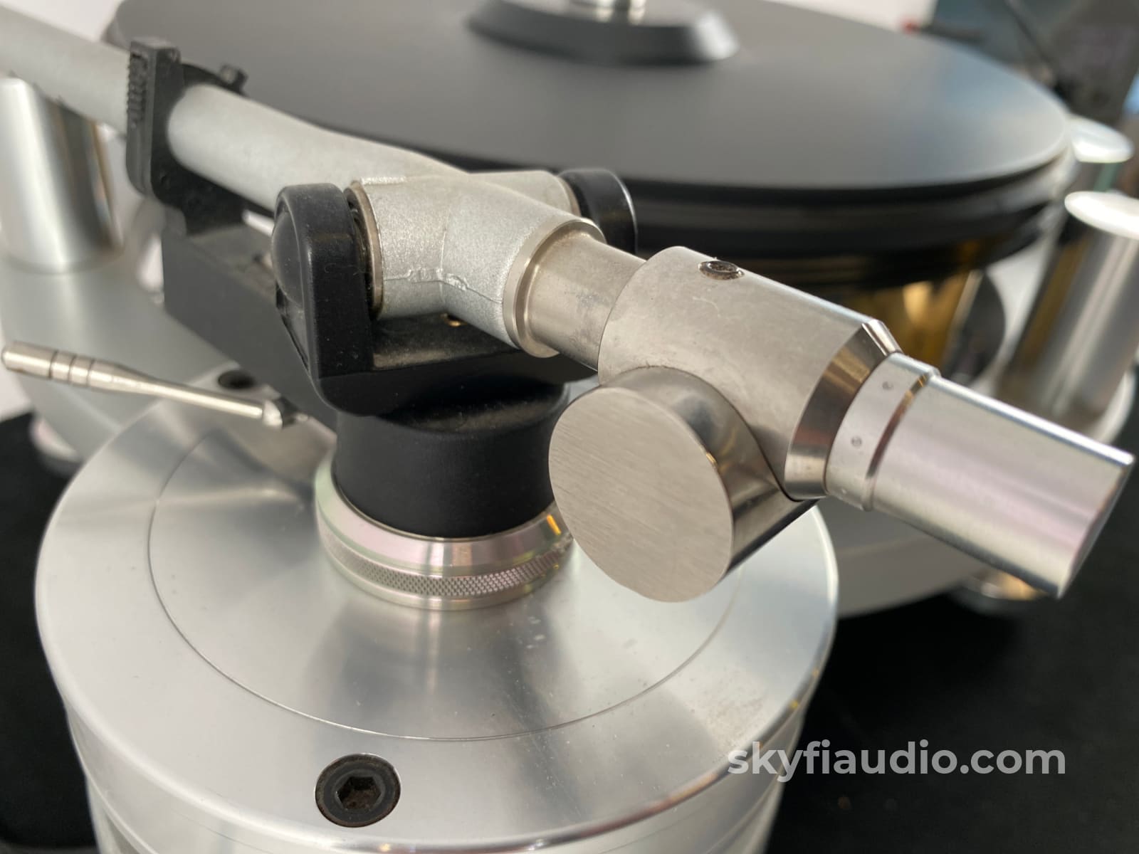Michell Engineering Gyro Se Mkii Turntable With New Sumiko Blackbird Cartridge