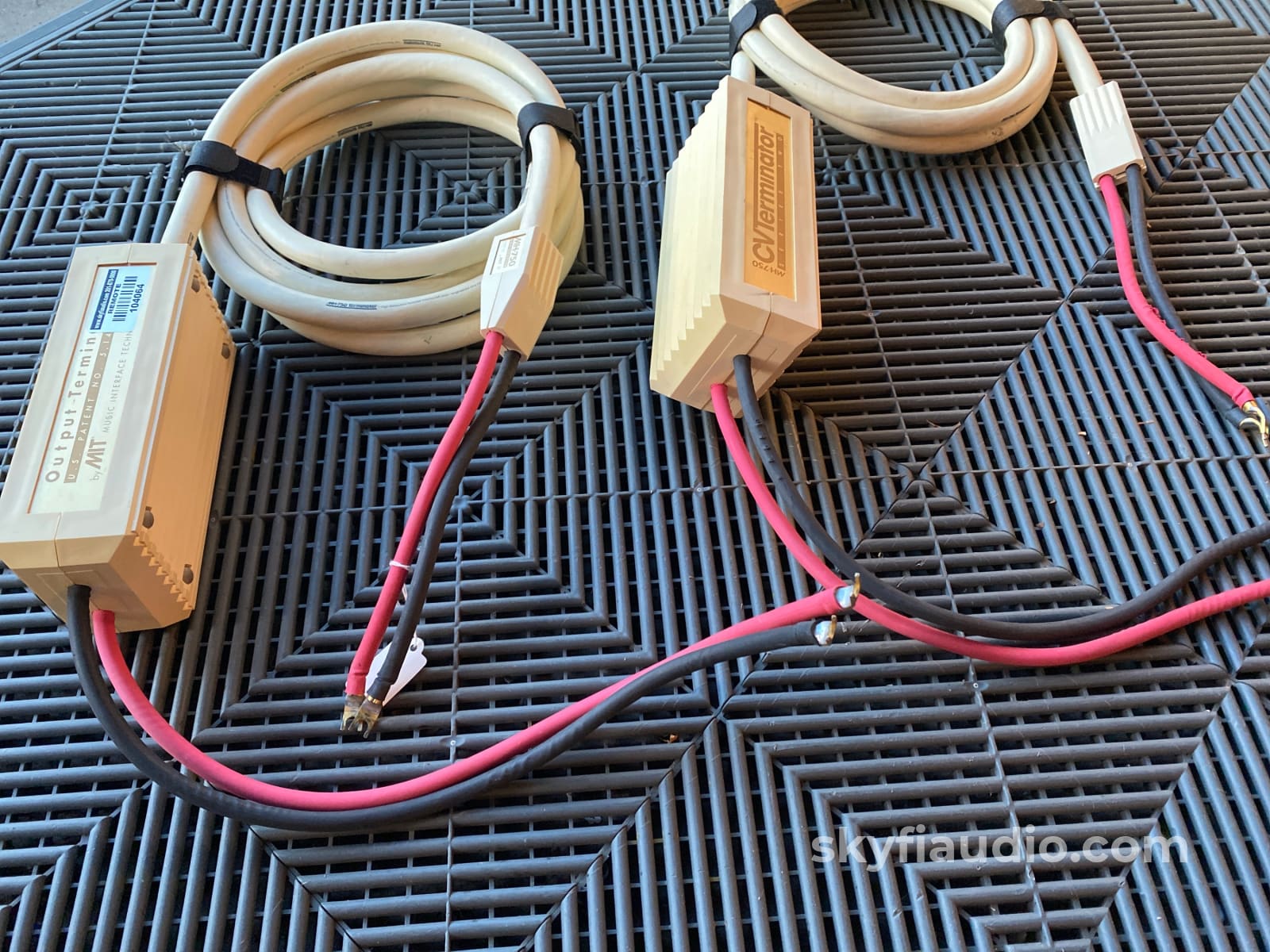 Mit Mht-750 Series Two Speaker Cables - 15 Feet