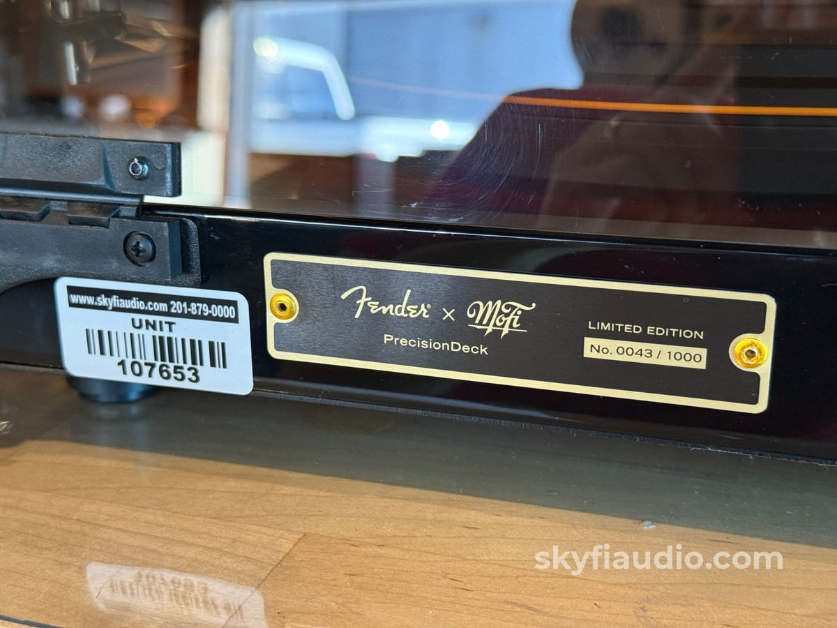 MoFi x Fender PercisionDeck Limited Edition Turntable W/ Sumiko Blue Point Cartridge - #43/1000 - Turntable
