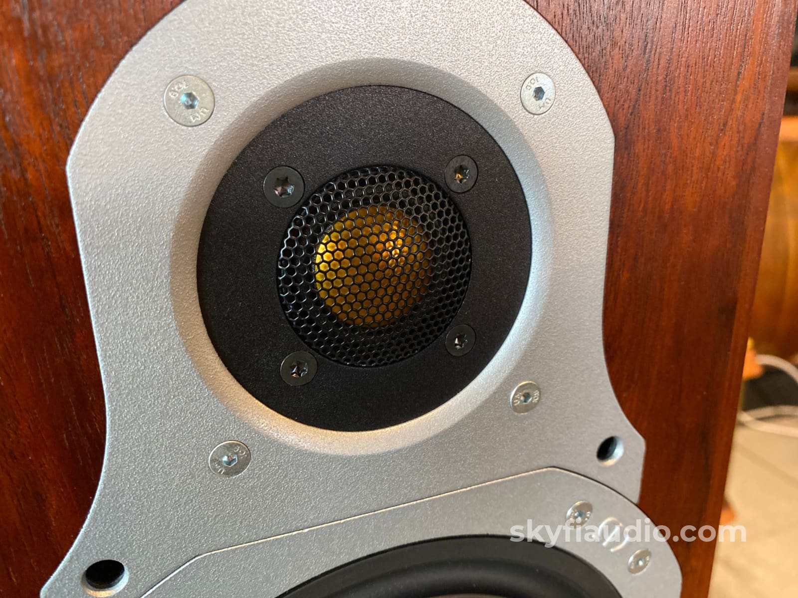 MONITOR AUDIO GOLD REFERENCE 10　英国製　ペア Monitor Audio Gold Reference 10 Bookshelf Speakers - Rose Mahogany Fin
