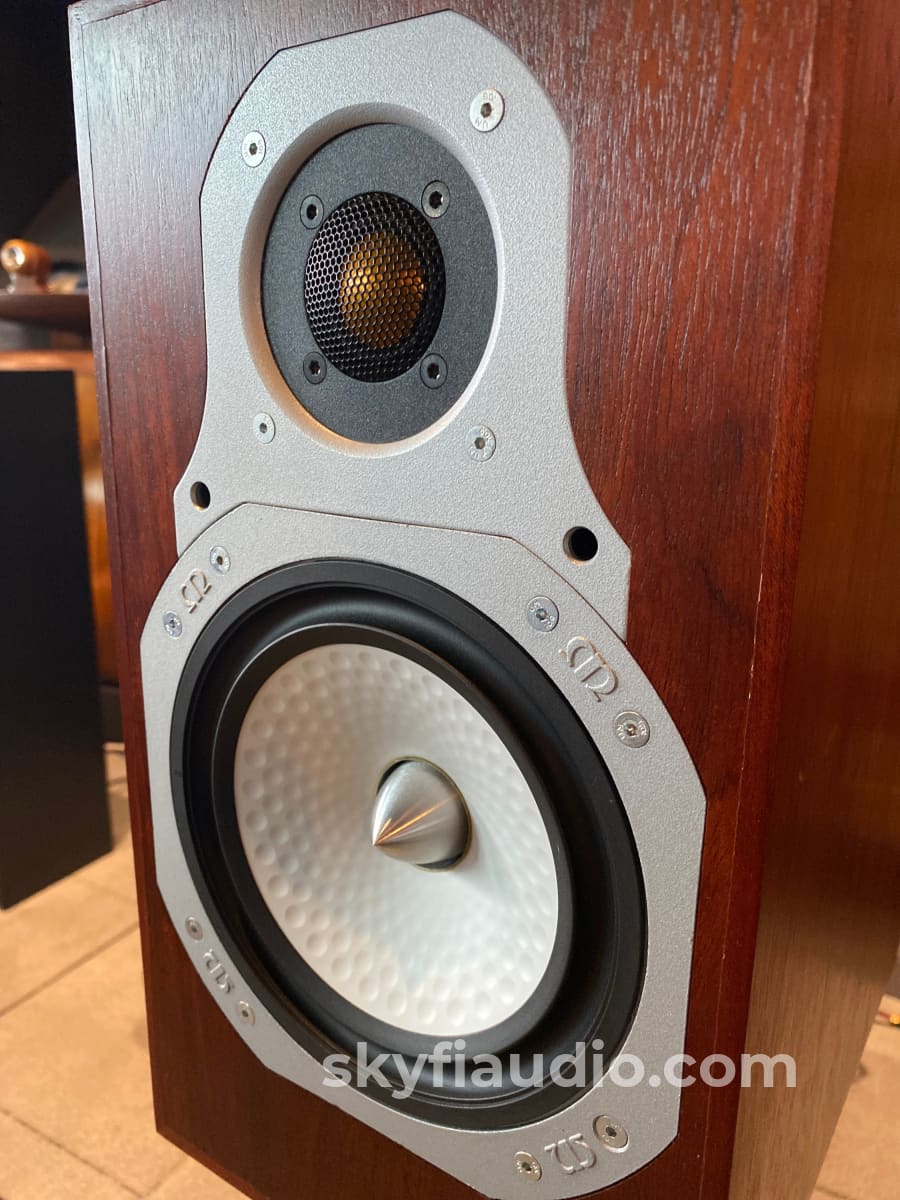 Monitor Audio Gold Reference 10 Bookshelf Speakers - Rose Mahogany Finish