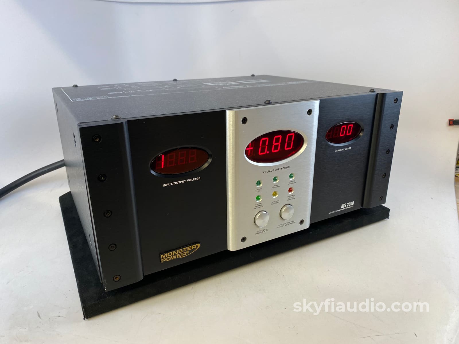 Monster Power Avs 2000 - Automatic Voltage Stabilizer Conditioner