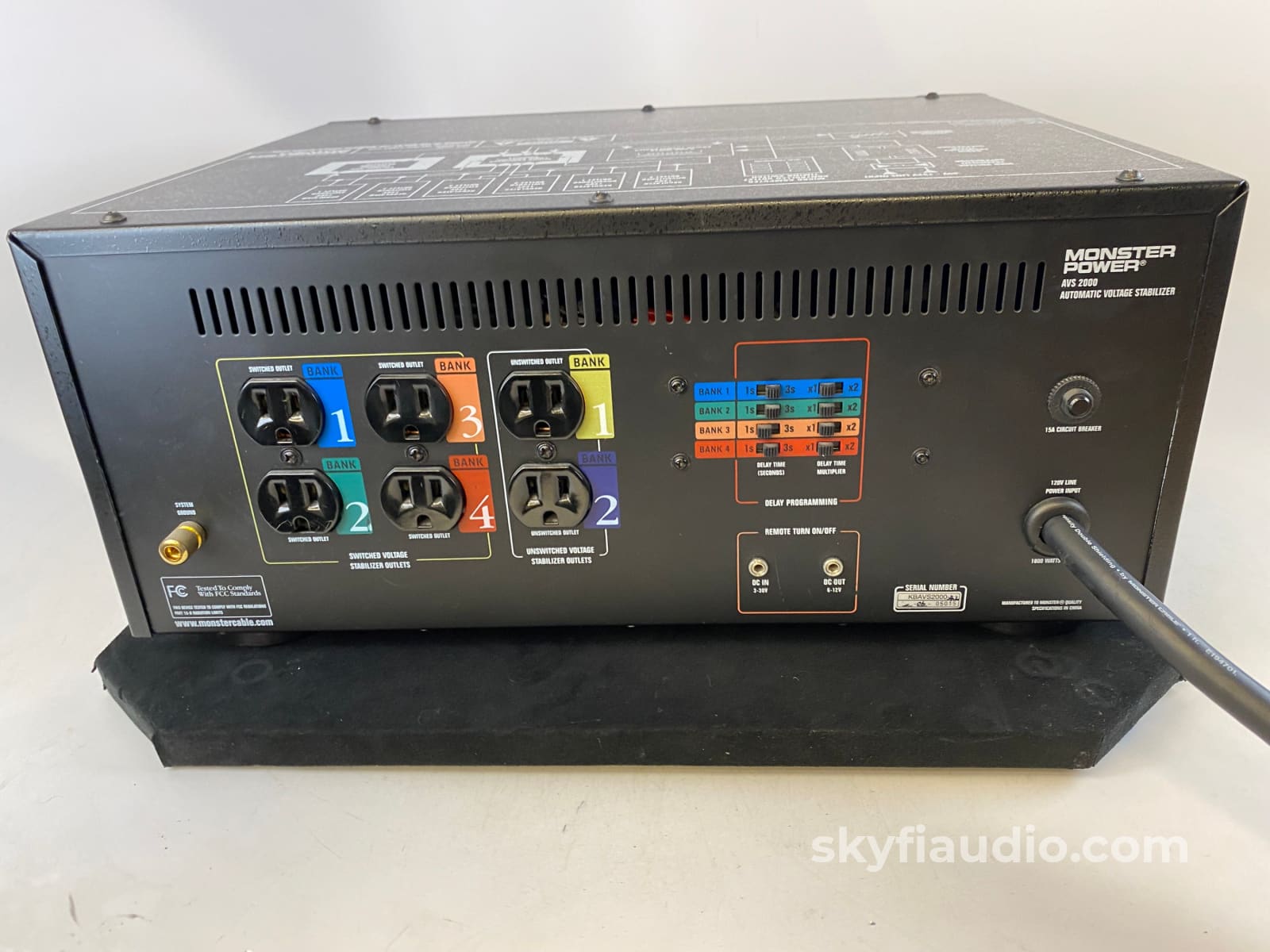 Monster Power Avs 2000 - Automatic Voltage Stabilizer Conditioner