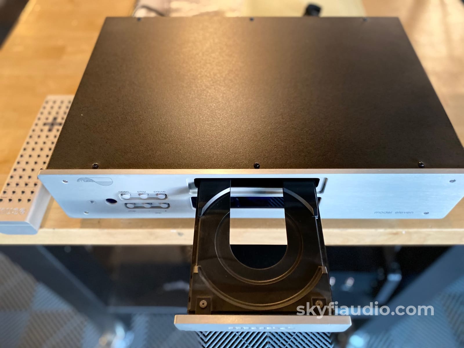 Muse Model Eleven Universal Player - Sacd/Cd/Dvd-A Burr-Brown Dac Cd + Digital