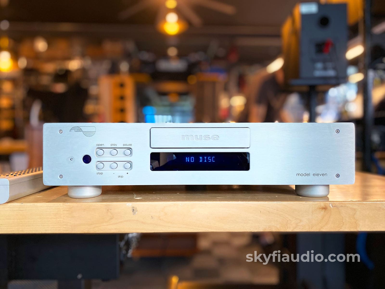 Muse Model Eleven Universal Player - Sacd/Cd/Dvd-A Burr-Brown Dac Cd + Digital