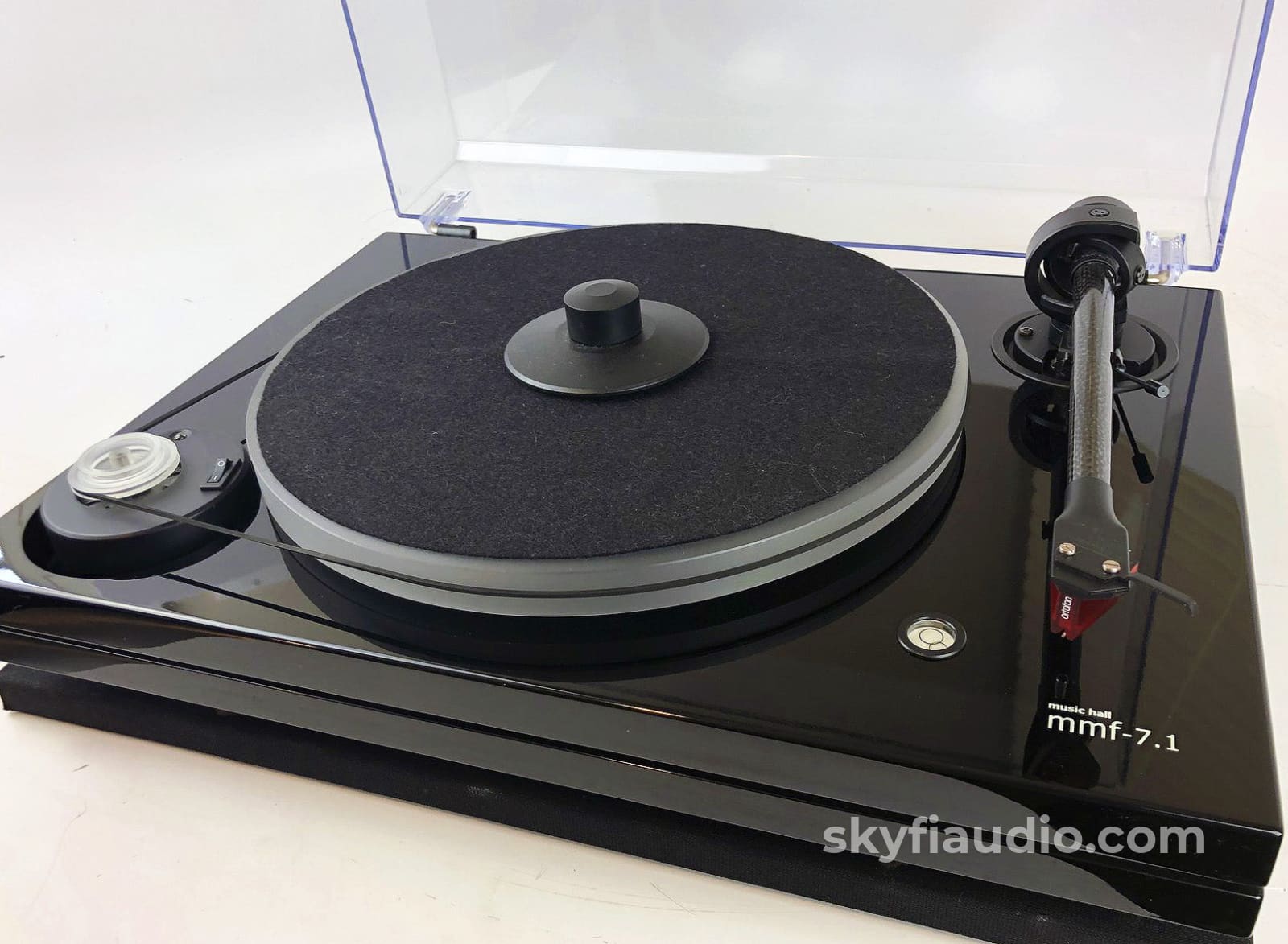 Music Hall Mmf-7.1 Turntable With New Ortofon 2M Red