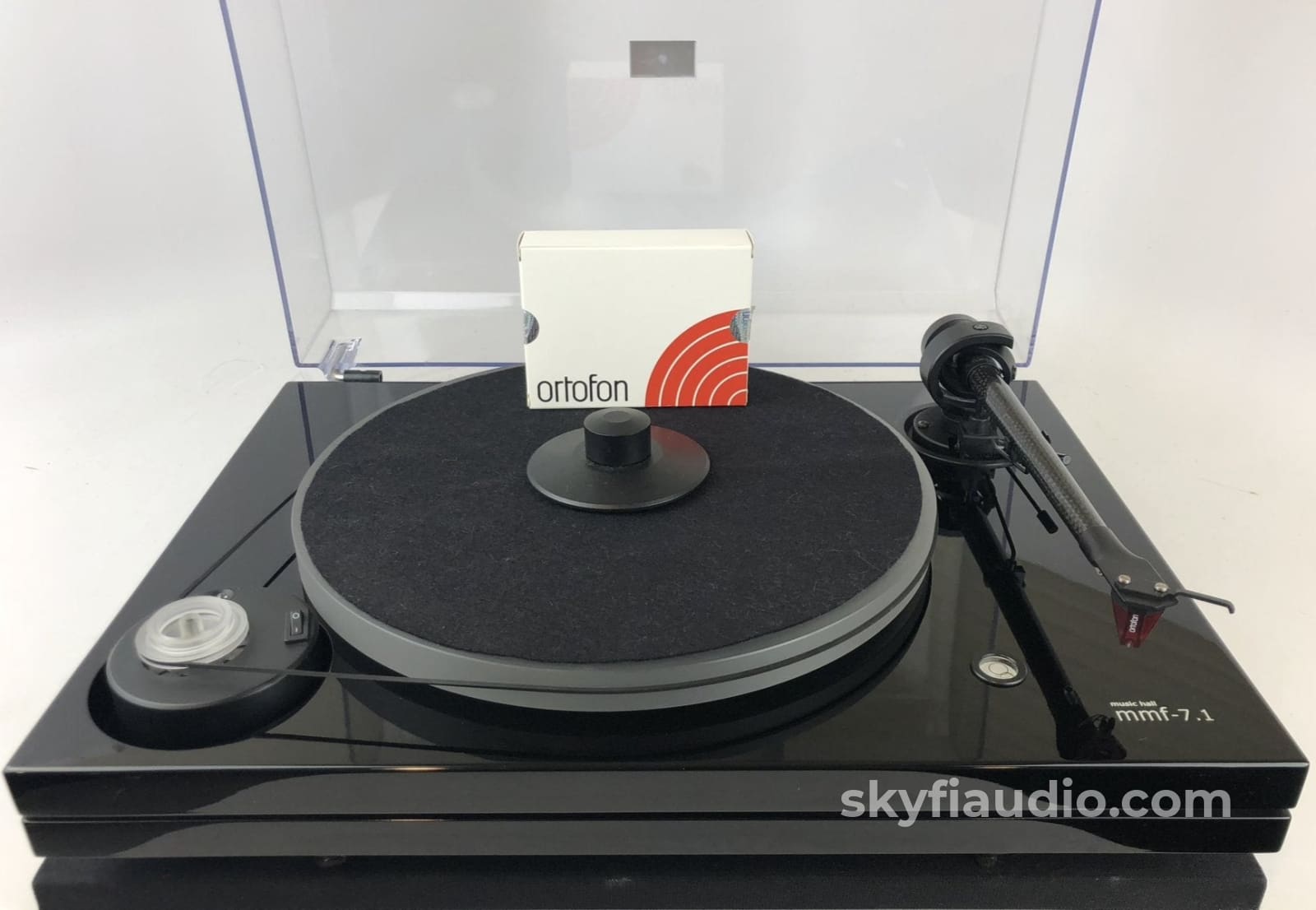 Music Hall Mmf-7.1 Turntable With New Ortofon 2M Red