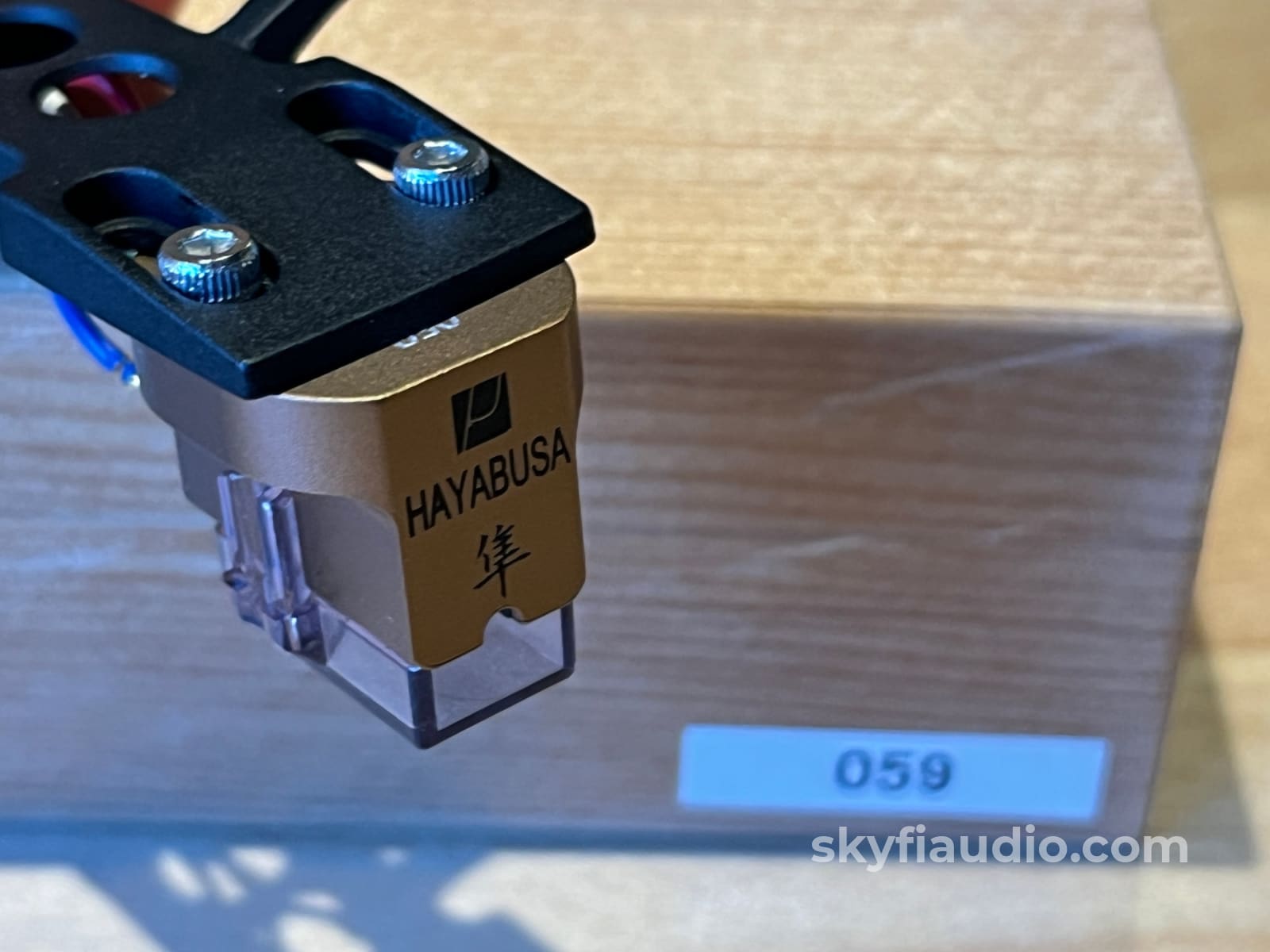 Mutech Hayabusa MC Phono Cartridge - Pre-Mounted for 1200G - Phono Cartridge
