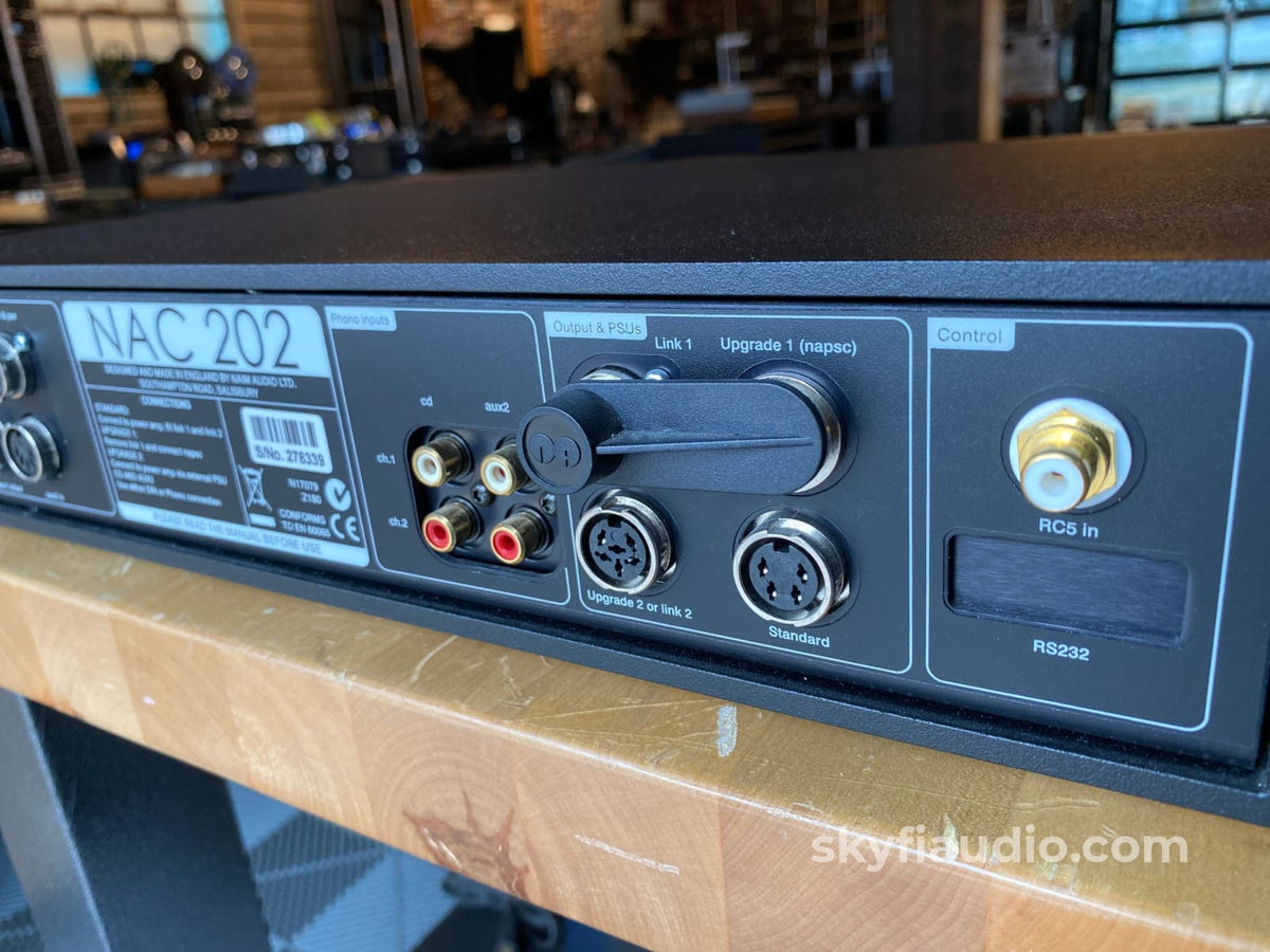 Naim Nac 202 Stereo Preamp With Remote Preamplifier