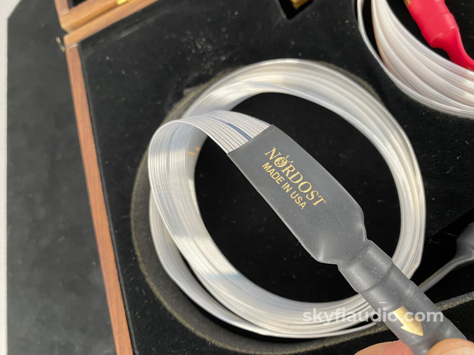 Nordost Leif Series - Red Dawn RCA Interconnects With Nordost Wood Cas