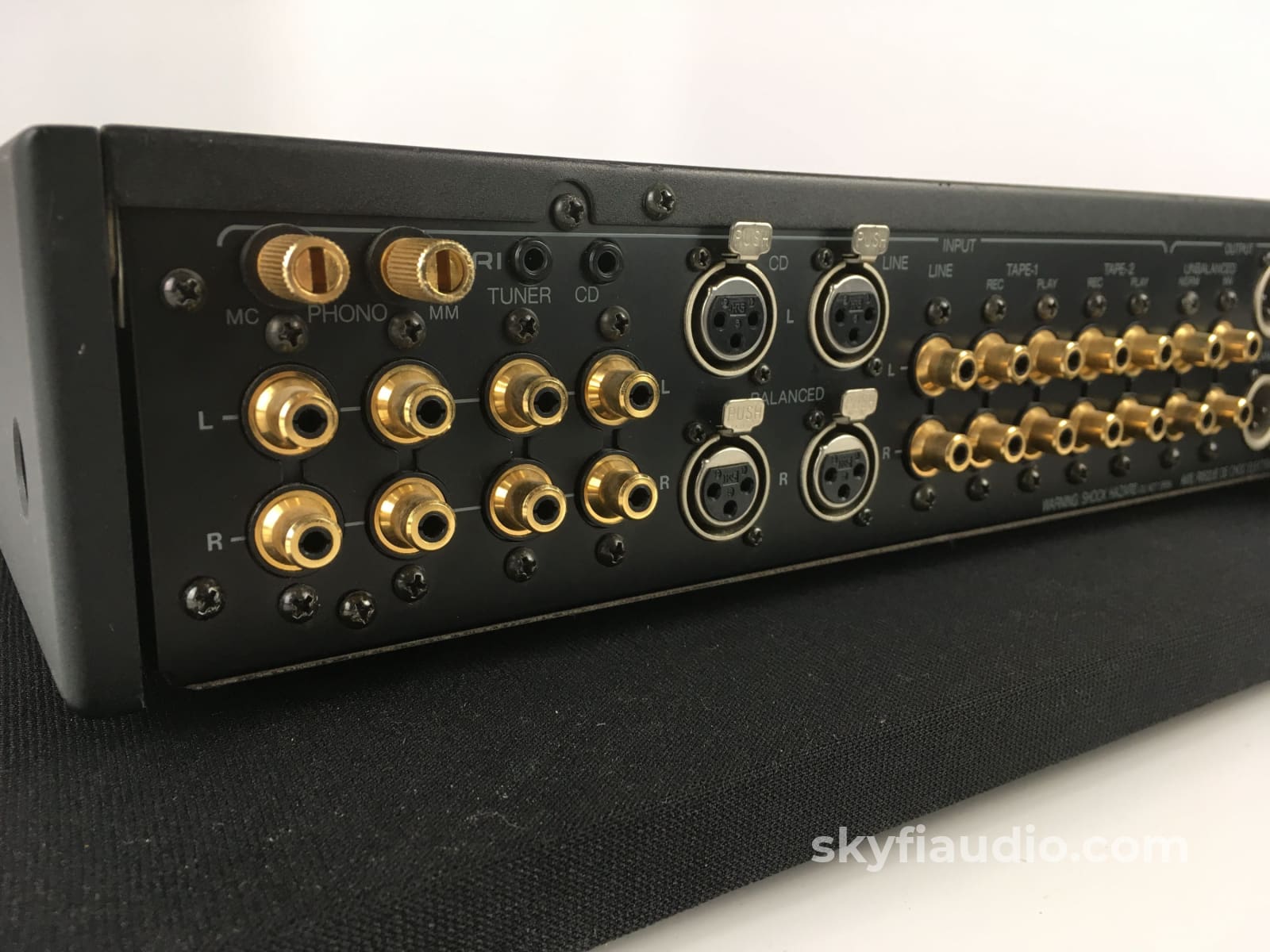 Onkyo P-388F R1 Integra Preamplifier 110/220V