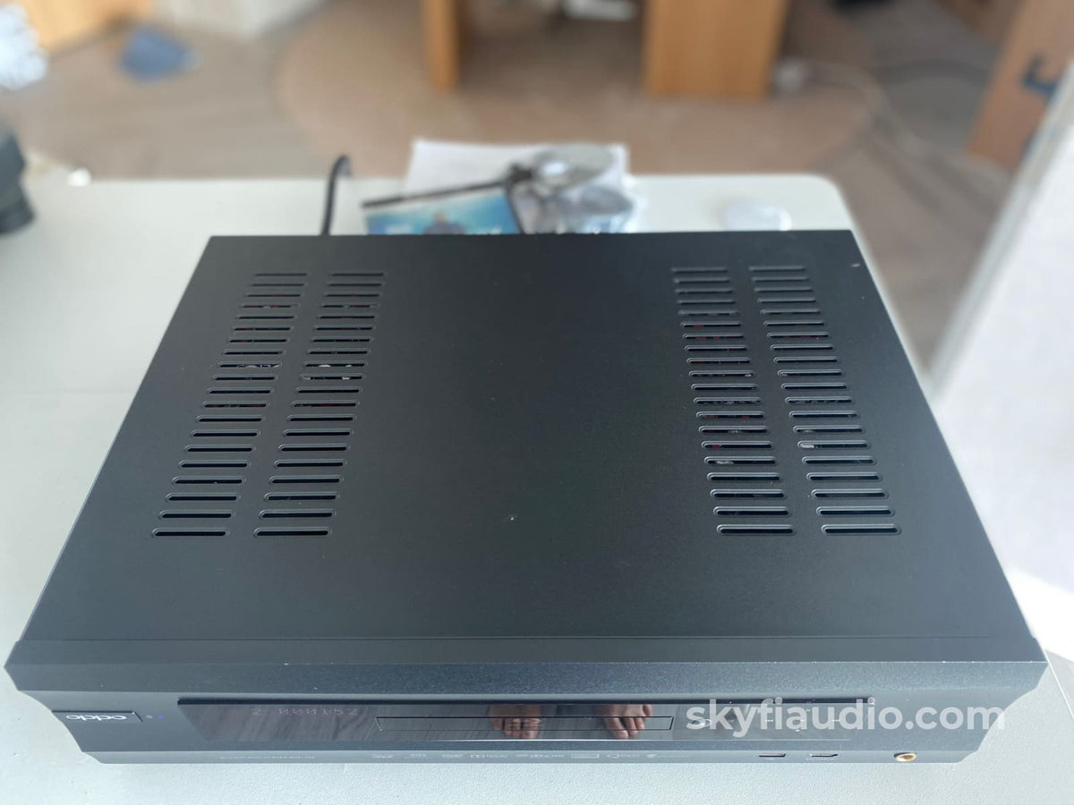 Oppo Bp - 105 Universal Disc Player And Dac - Sacd/Cd Dvd - Audio Hdcd Blu - Ray Etc. Cd + Digital