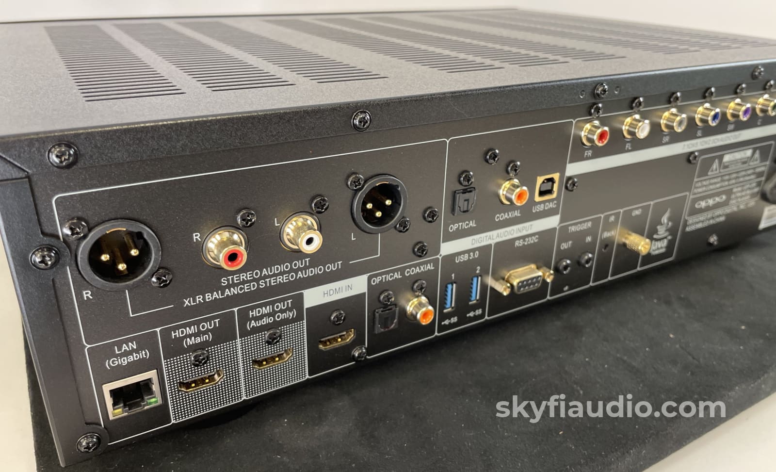 Oppo UDP-205 - 4K Ultra HD Audiophile Blu-ray Disc Player