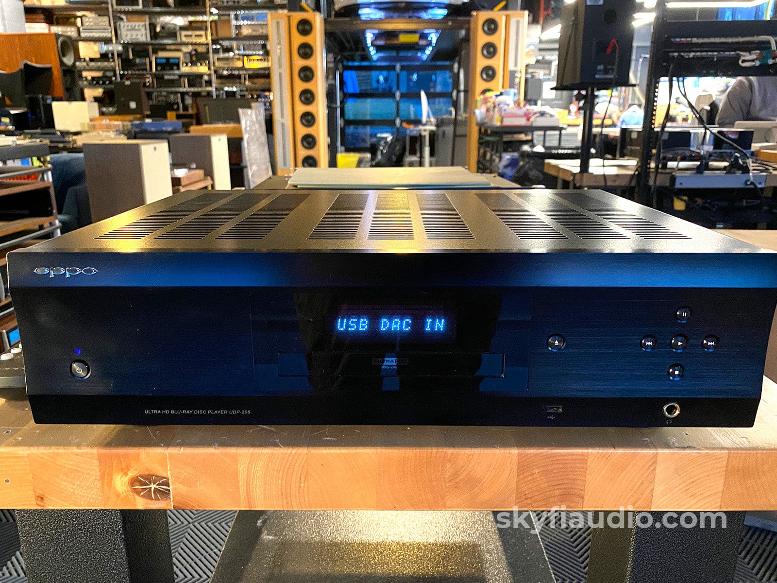 Oppo UDP-205 4K Ultra HD Blu-Ray, SACD/CD Player, Hardly Used and Comp