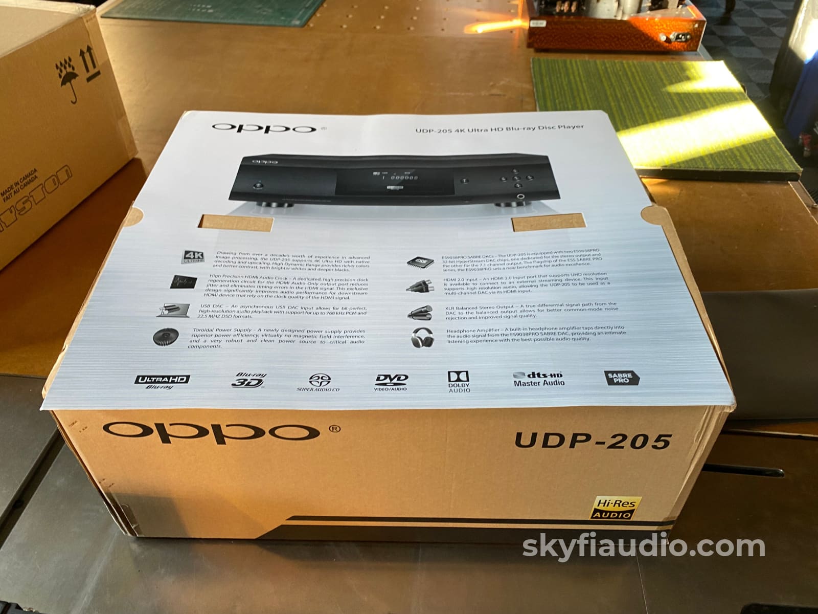 Oppo Udp-205 4K Ultra Hd Blu-Ray Sacd/Cd Player Hardly Used And Complete Cd + Digital