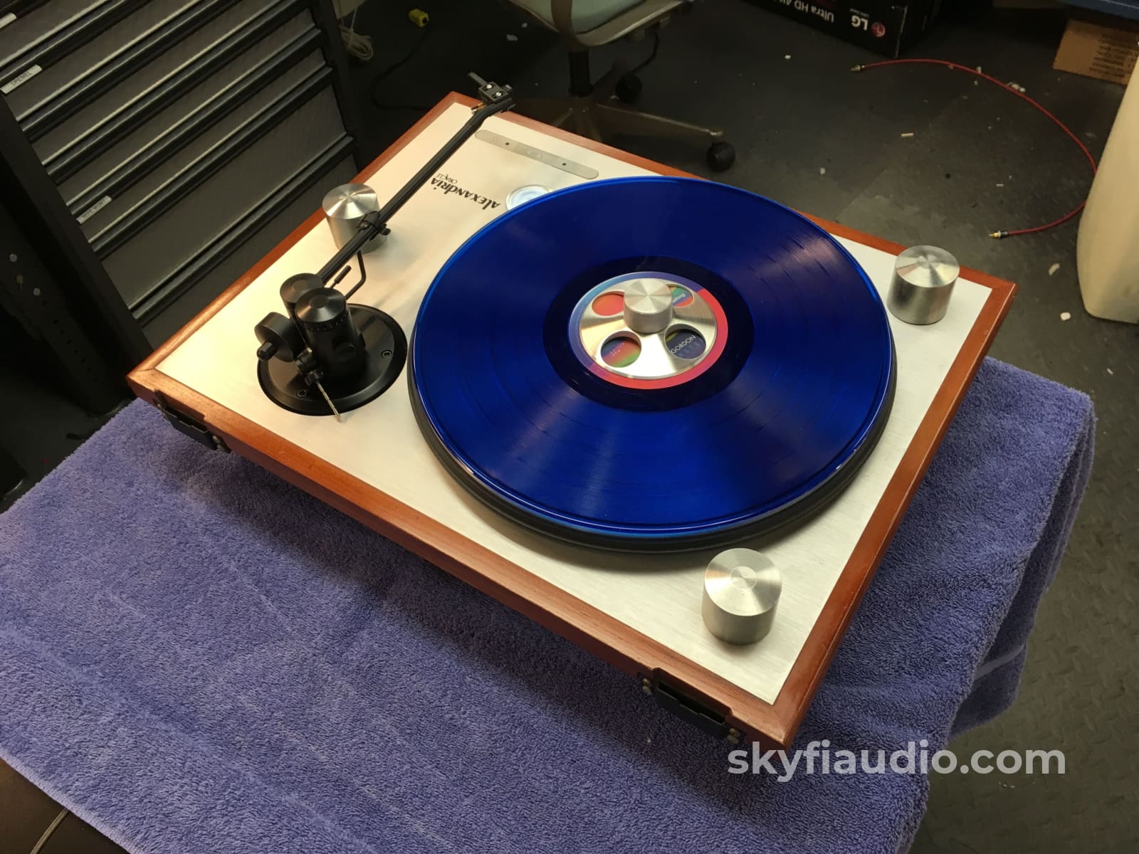 Oracle Audio Technologies Alexandria Turntable With Prelude Tonearm And Grado Cartridge