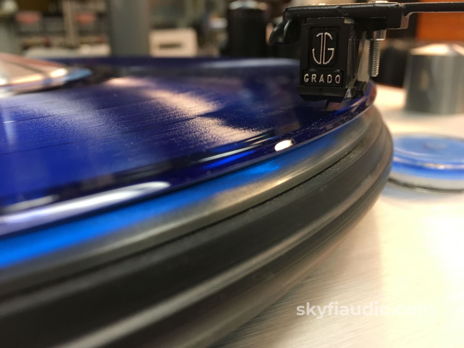 Oracle Audio Technologies Alexandria Turntable With Prelude Tonearm And Grado Cartridge