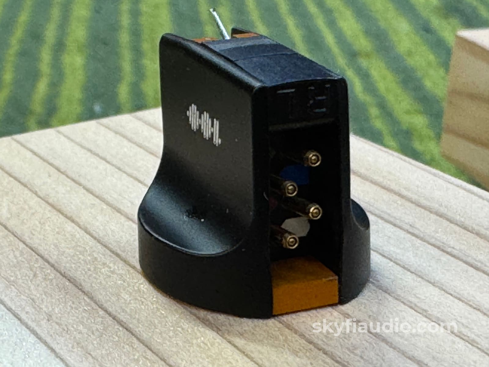 Ortofon Cadenza Bronze MC Phono Cartridge - Factory Rebuilt Phono Cartridge