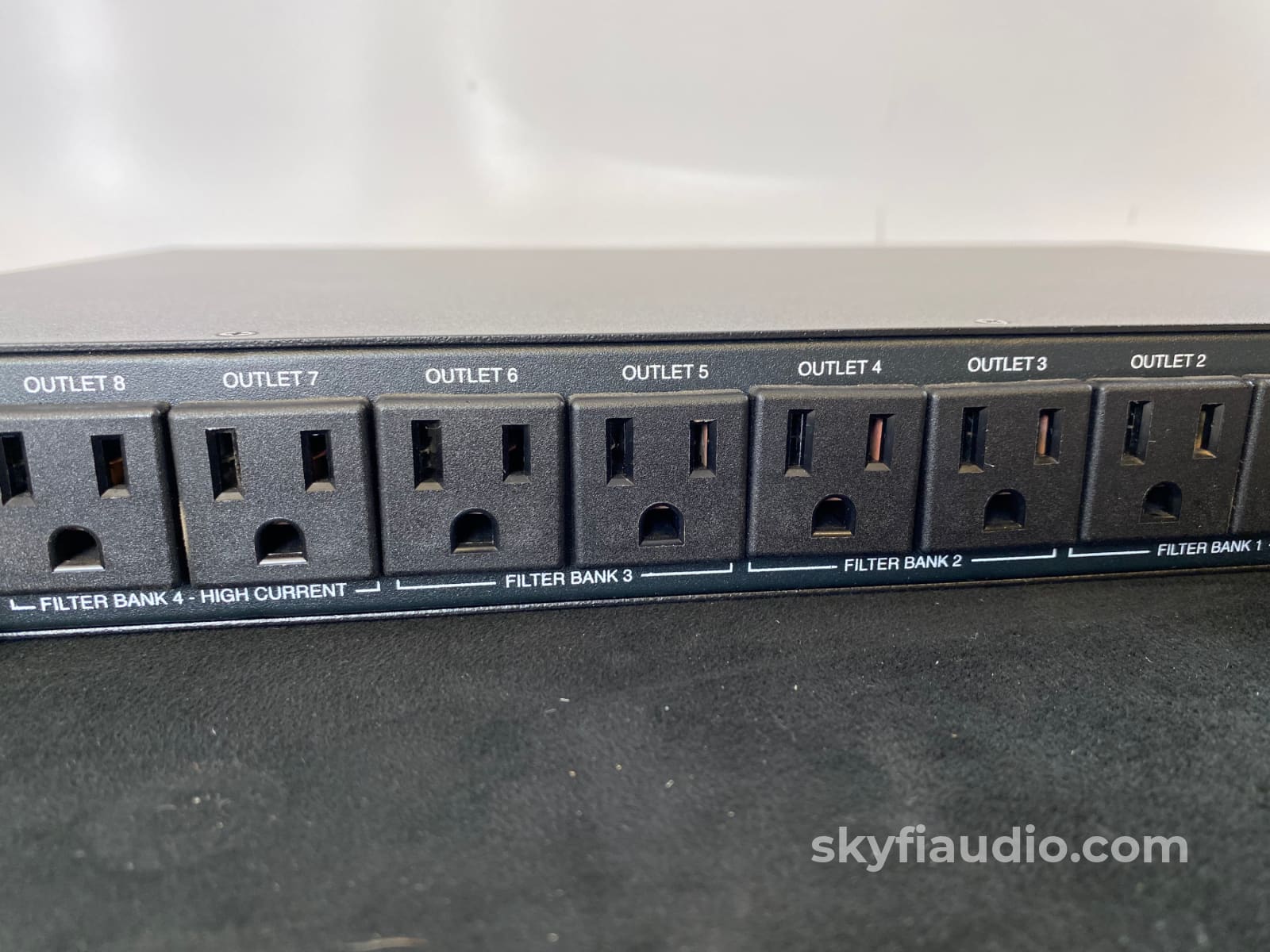 Panamax 4315-Pro Power Conditioner And Controller Bluebolt Capable Included
