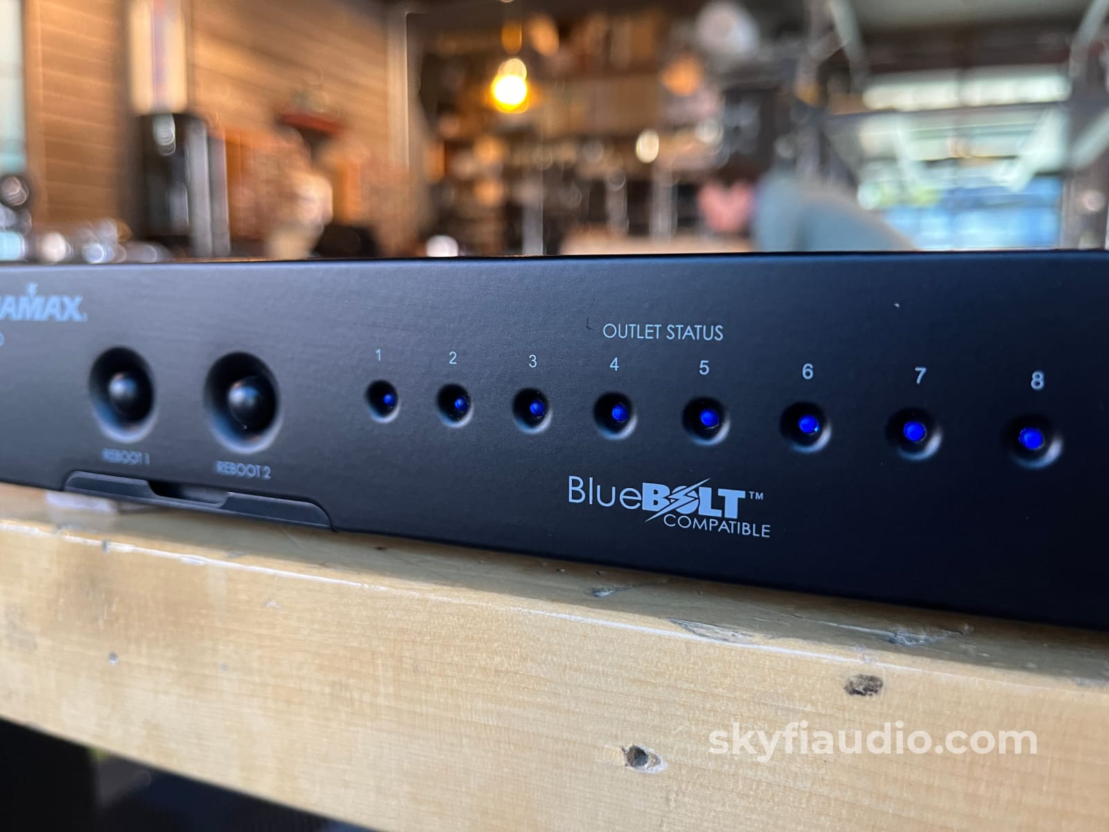 Panamax M4315-Pro Power Conditioner