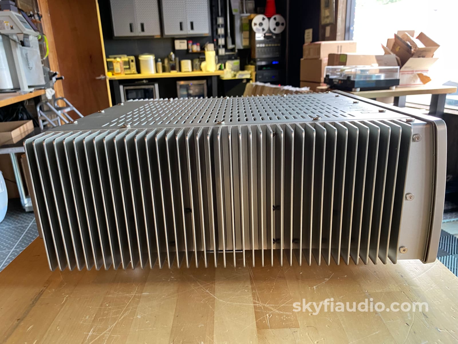 Parasound Halo A21 - Thx Ultra2 Amplifier In Silver John Curl Design