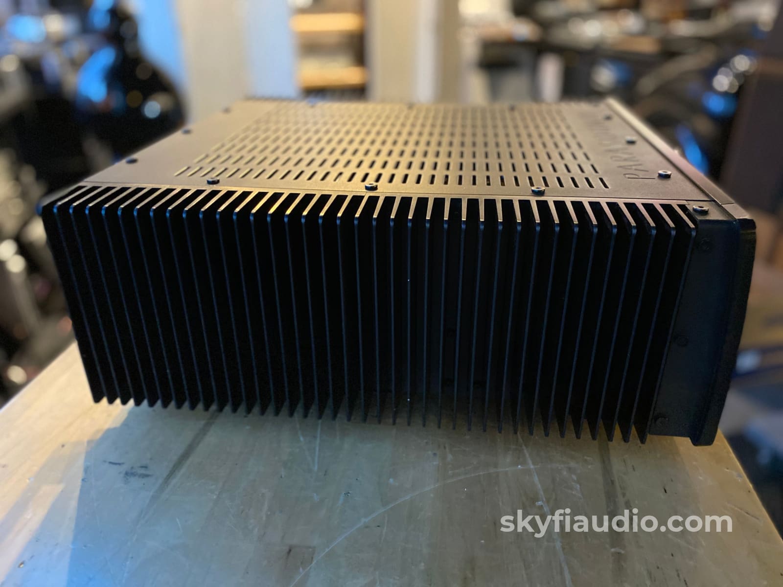 Parasound Halo A21 Thx Ultra2 Certified Amplifier In Black - John Curl Designed (2 Of 2)