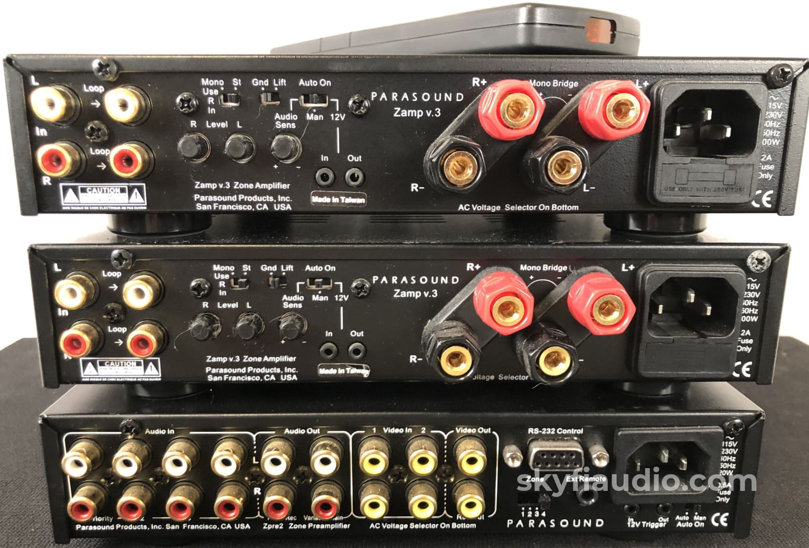 Parasound Zpre2 - Stereo Zone Preamp With Remote Preamplifier