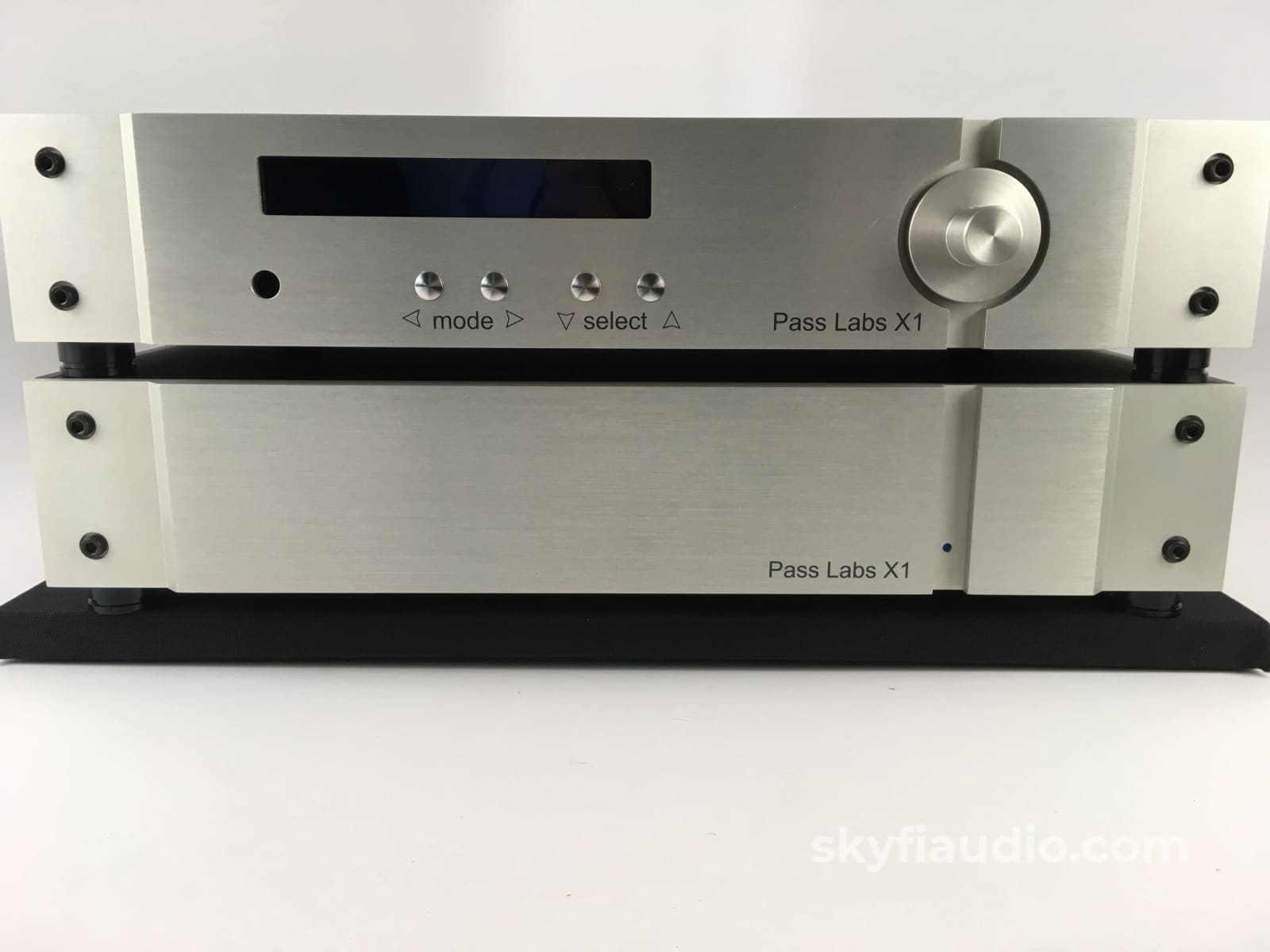 Pass Labs X-1 Two Piece Preamp Complete & Perfect Freshly Serviced By Preamplifier