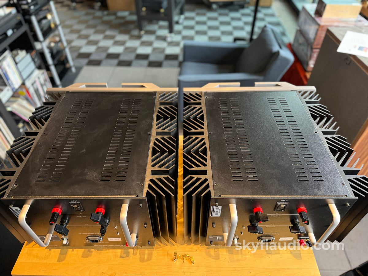 Pass Labs X600 Monoblocks 600W Of Clean Power Amplifier