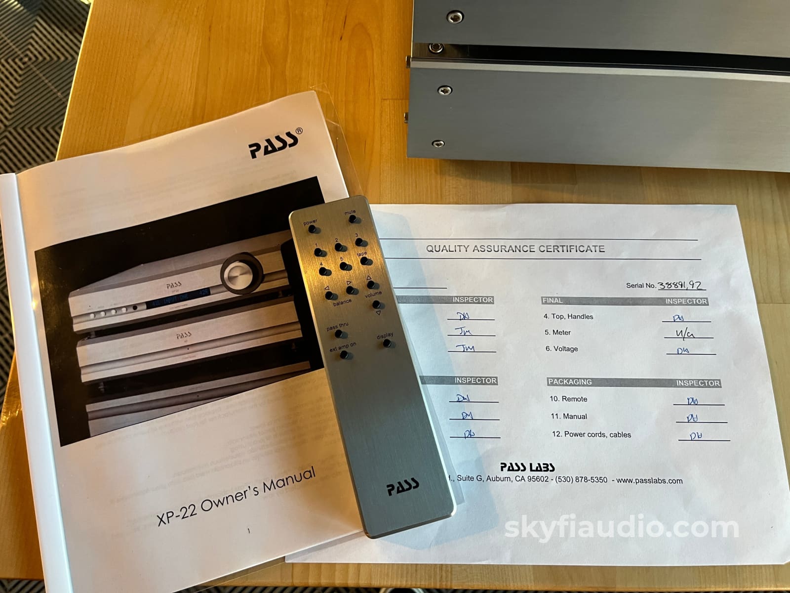 Pass Labs XP-22 Dual Chassis Analog Preamplifier Preamplifier