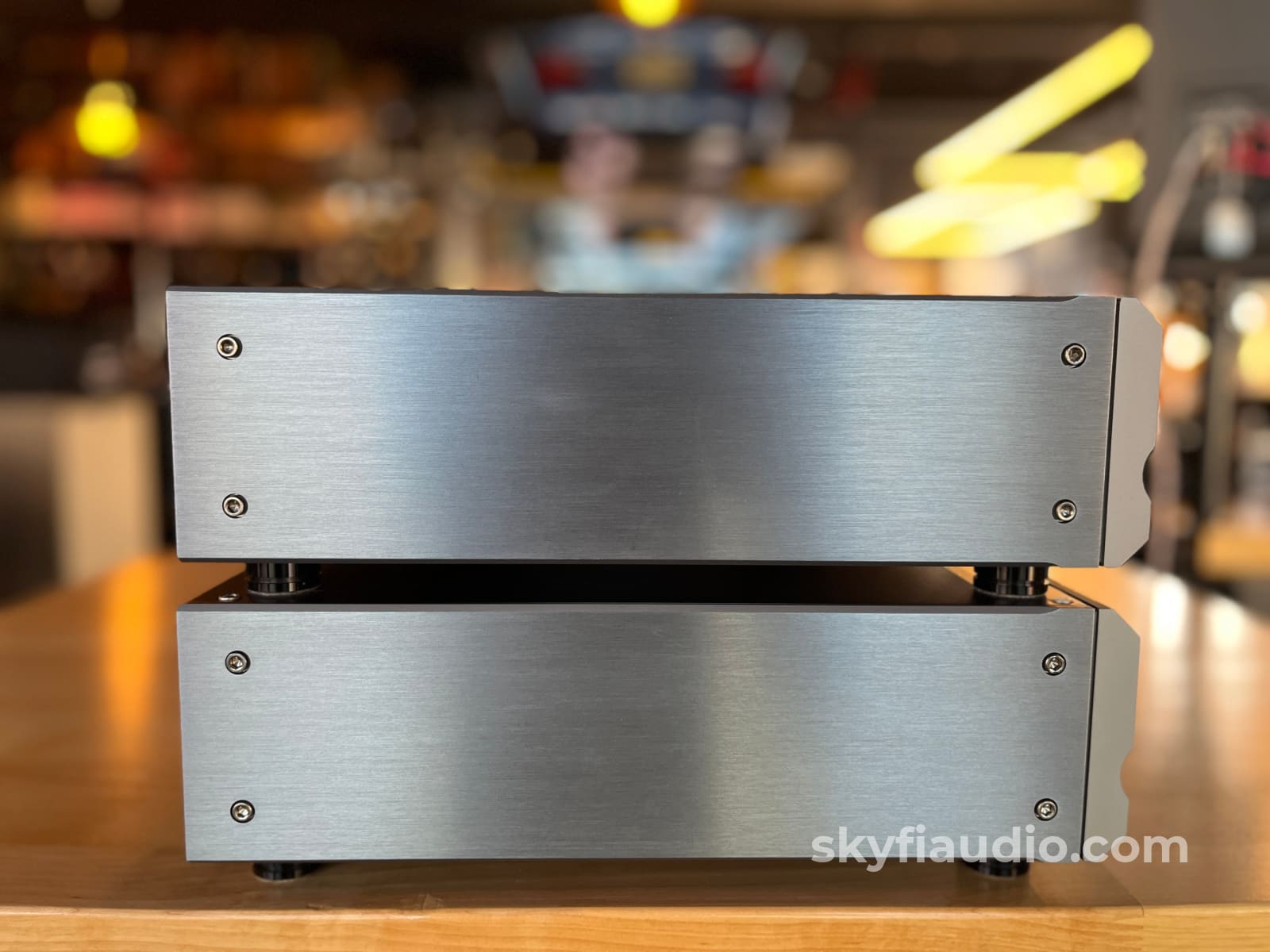 Pass Labs XP-22 Dual Chassis Analog Preamplifier Preamplifier
