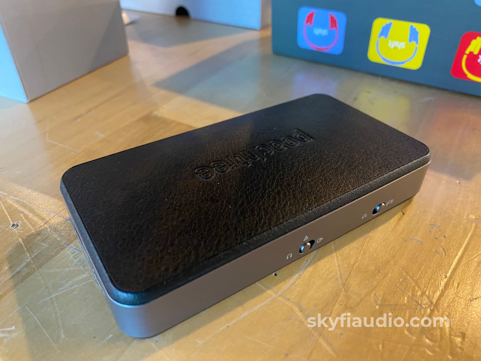 Peachtree Shift Portable Usb Dac And Headphone Amp - Ess Sabre32 W/Dsd Cd + Digital