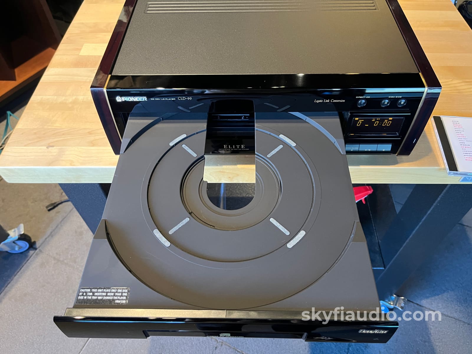 Pioneer Elite CLD-99 LaserDisc Player - With Remote - CD + Digital