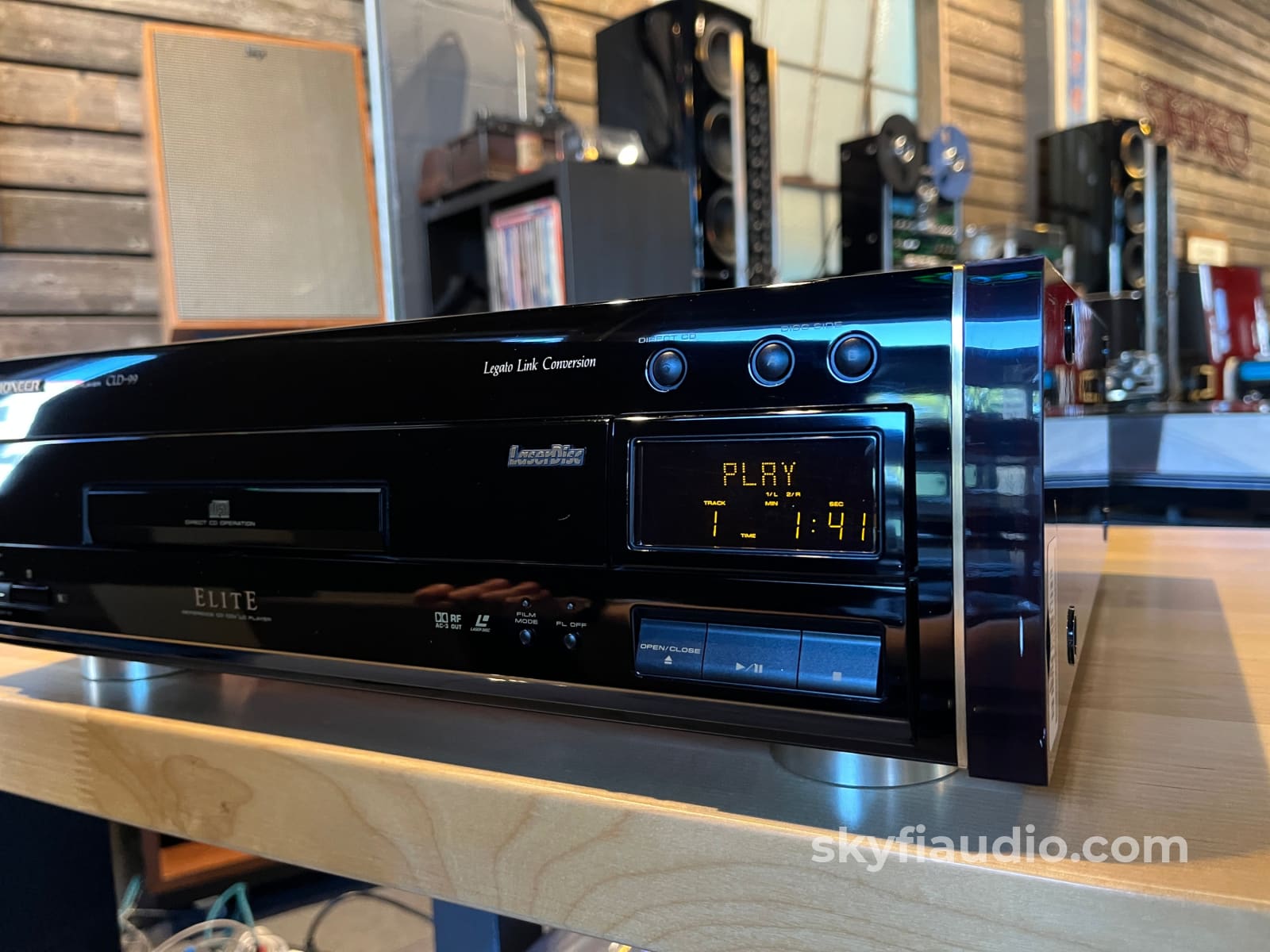 Pioneer Elite CLD-99 LaserDisc Player - With Remote - CD + Digital