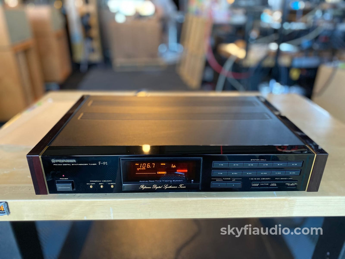 Pioneer Elite F-91 Fm Digital Synthesizer Tuner