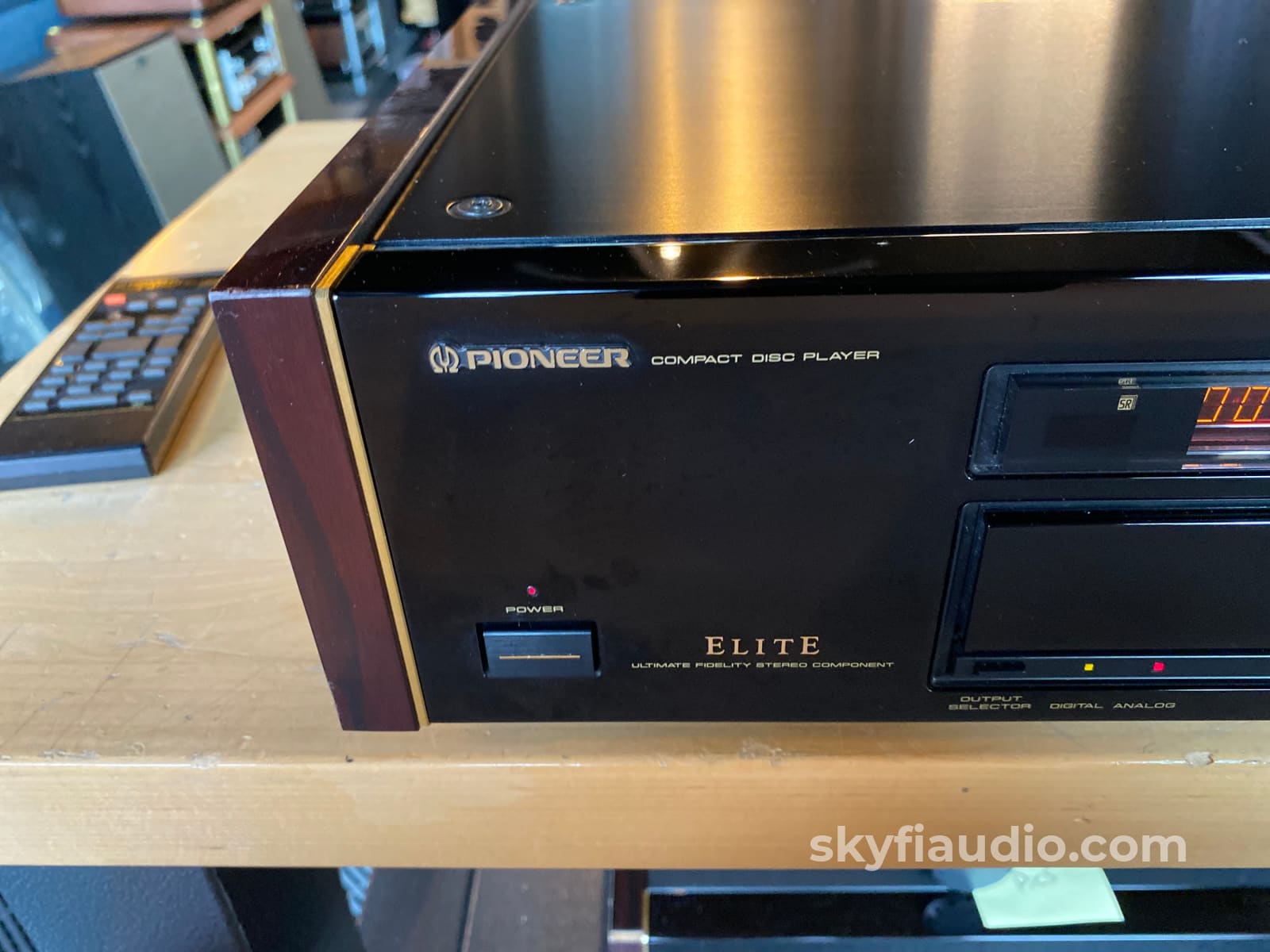 Pioneer Elite Pd-71 Vintage Cd Player - Super Clean + Digital