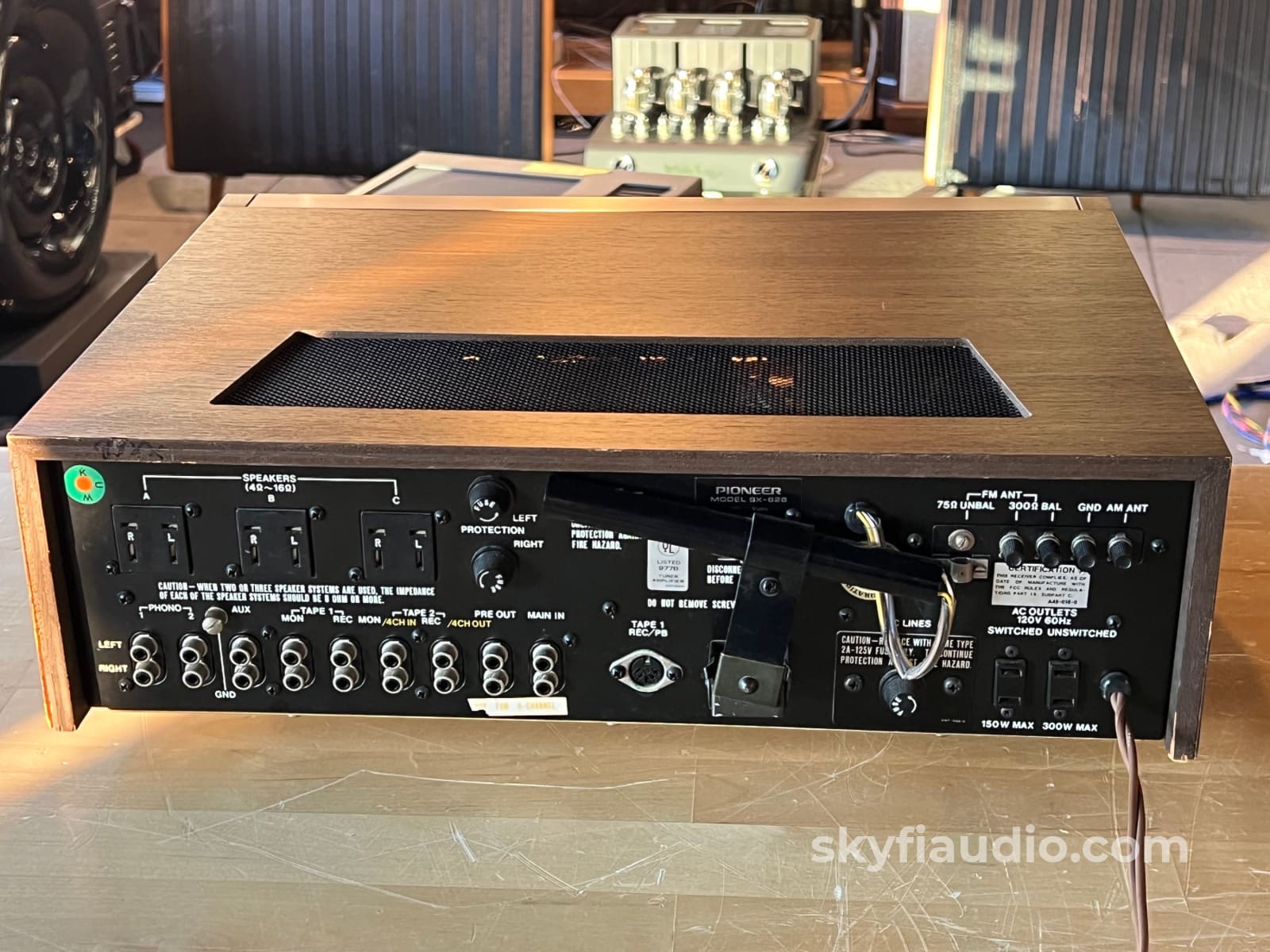 Pioneer SX-626 Vintage Receiver - Survivor Condition - Dual Phono Inpu