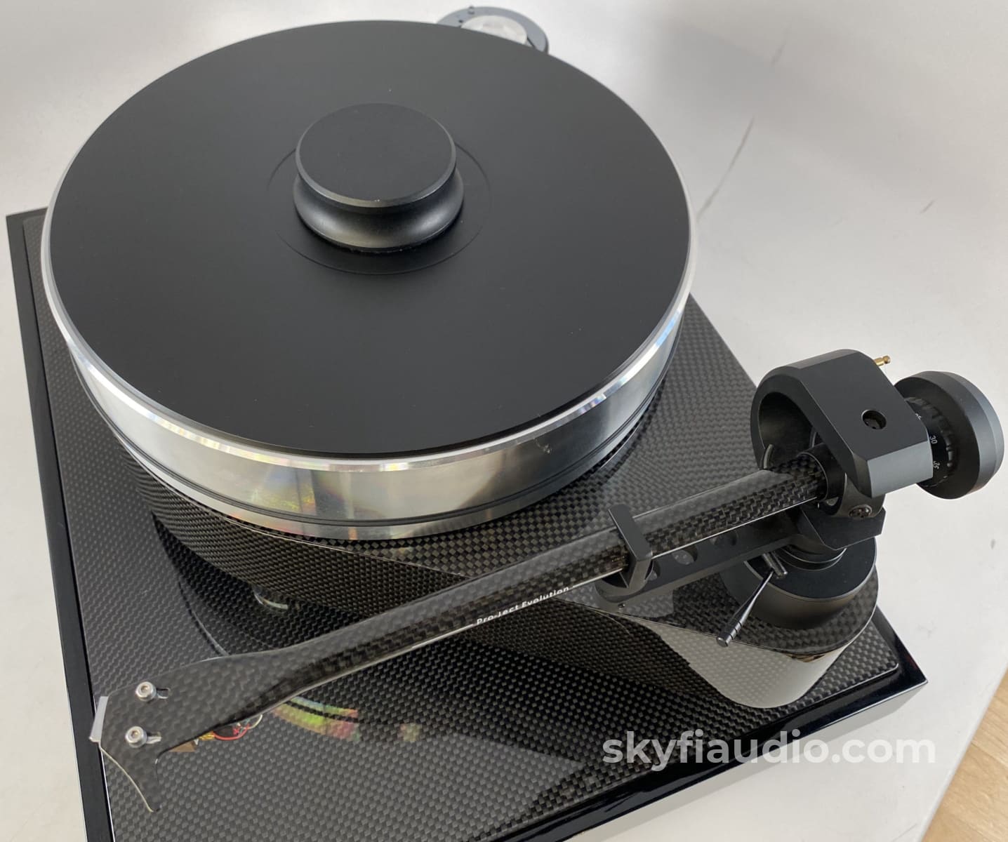 Pro-Ject Rpm 10 Carbon Turntable With Evo Arm And New Sumiko Songbird Cartridge